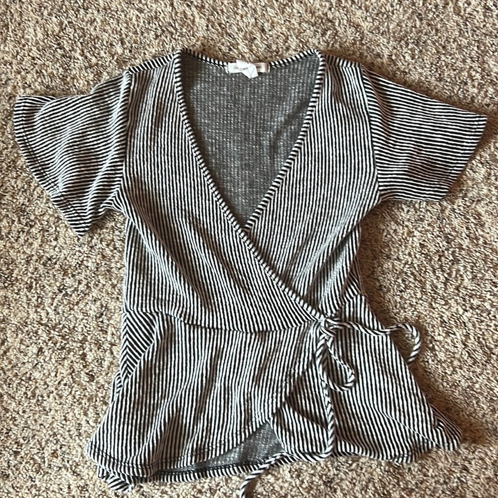 Small Caution to the Wind wrap shirt, barely worn.